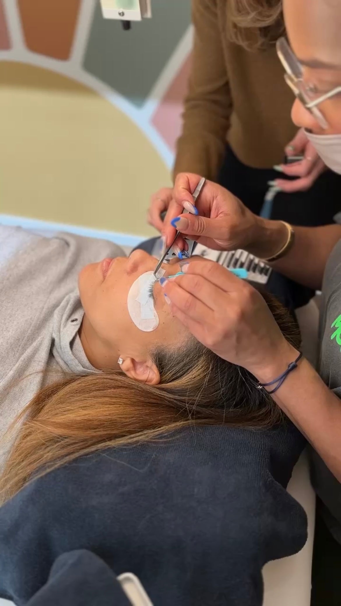 The Lash Den Los Angeles: eyelash extensions, lash lifting, brow lamination, and training and education for lash artists, estheticians, and cosmetologists